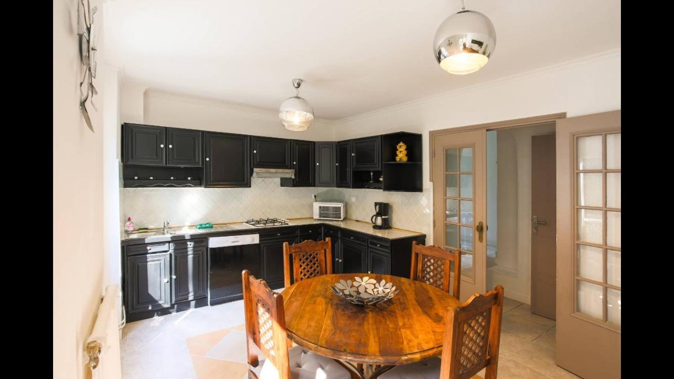 Villa Laetitia - Appt De Charme Avec Parking - Nice Nord Exterior foto